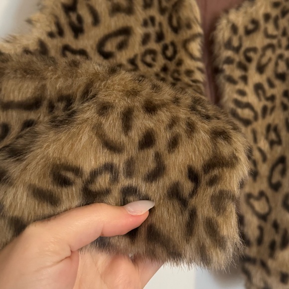 Crop Leopard Short Faux Fur Vest Women’s Fall & Winter Outerwear Sz Small - Picture 3 of 7